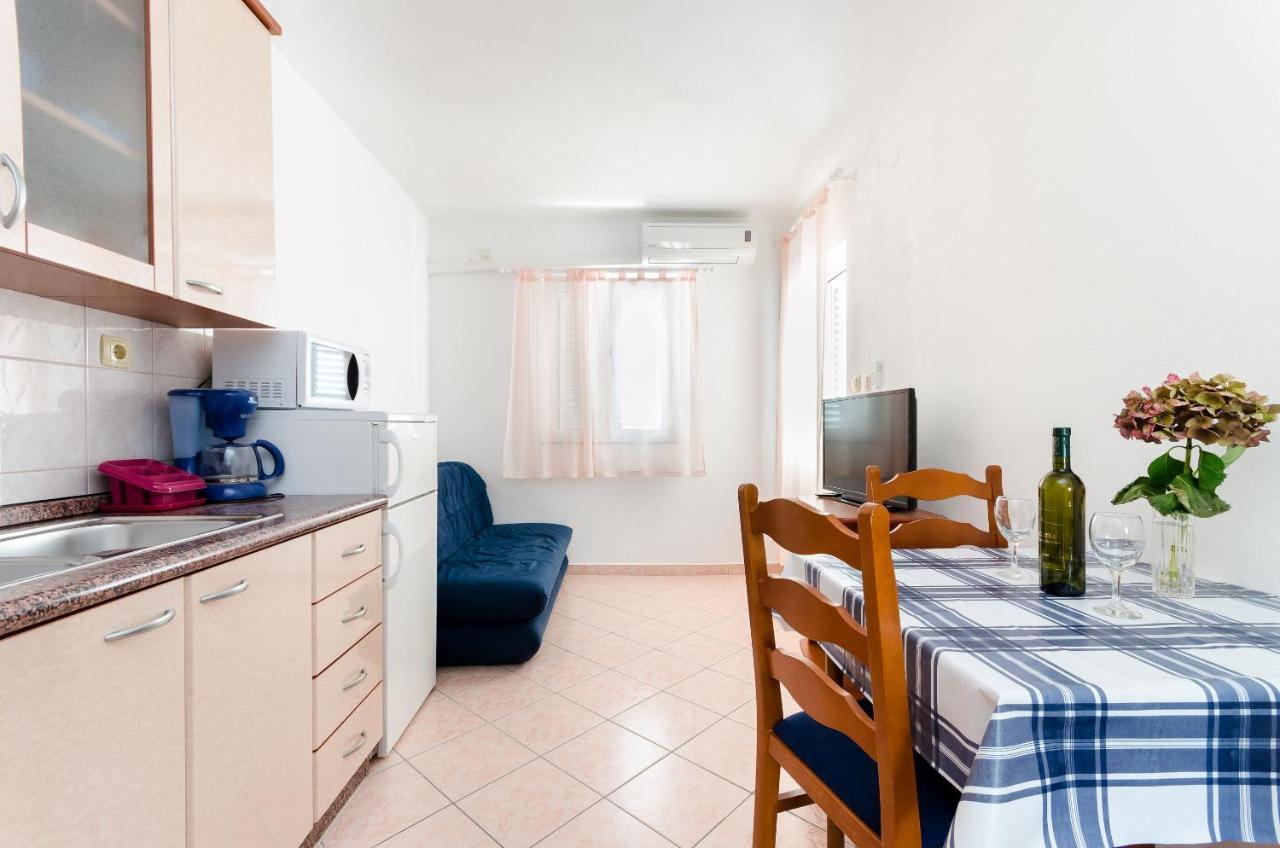 Apartments Marija & Lino Лопар Экстерьер фото